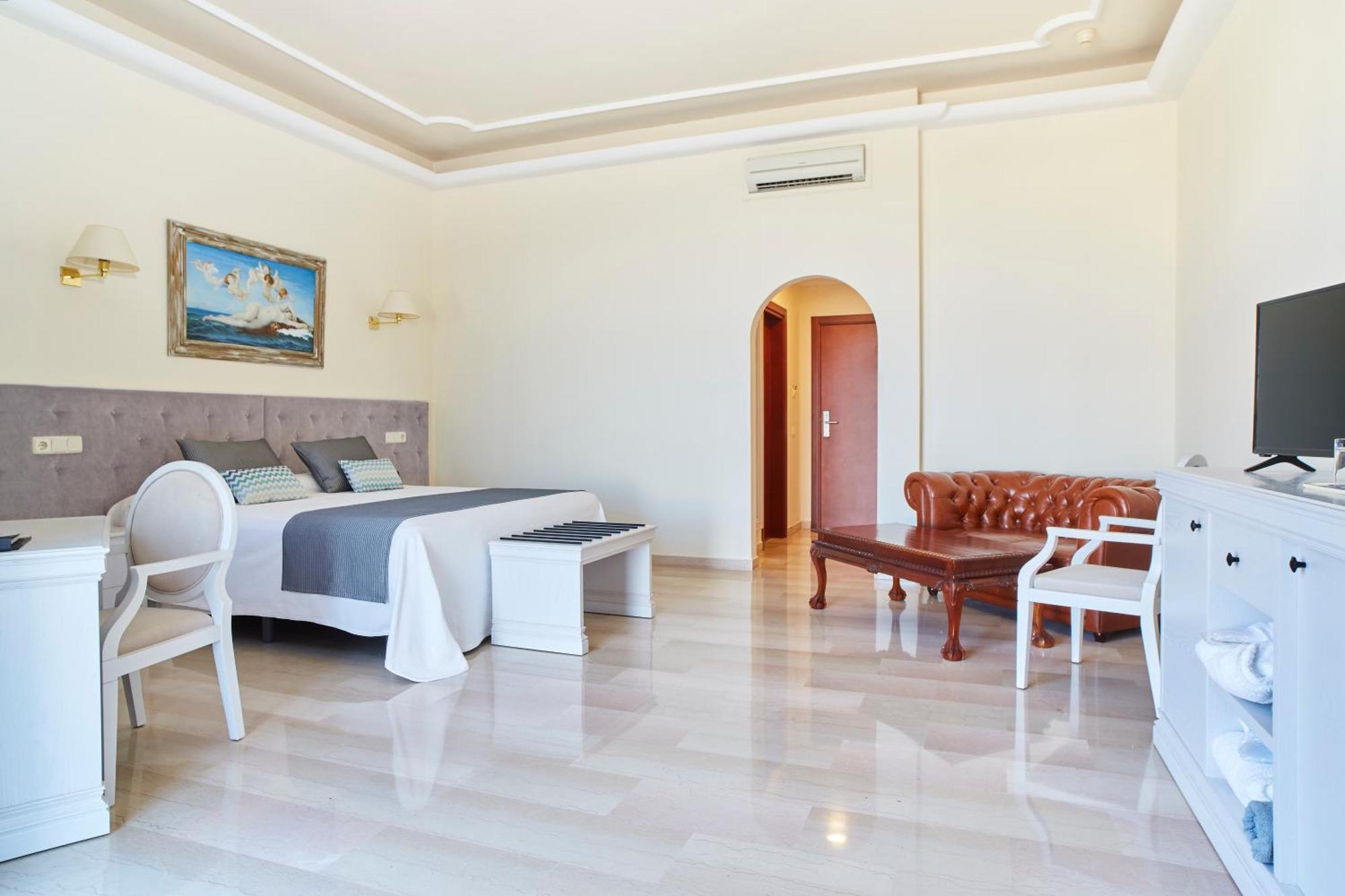 Habitación Doble grande con terraza y vistas al mar